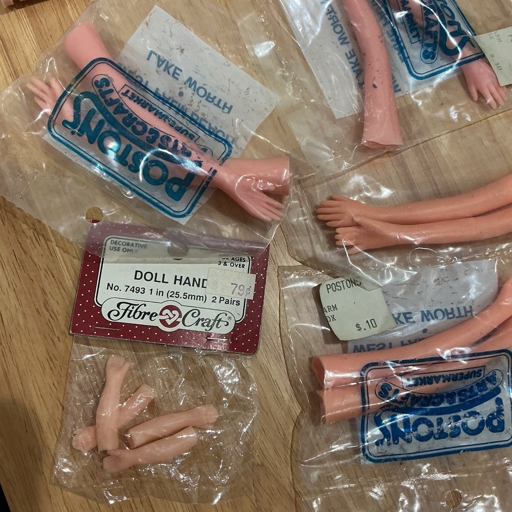 Lot Of Doll Parts, Arms And Hands, Most New In Package 10+ Pieces - Picture 4 of 7